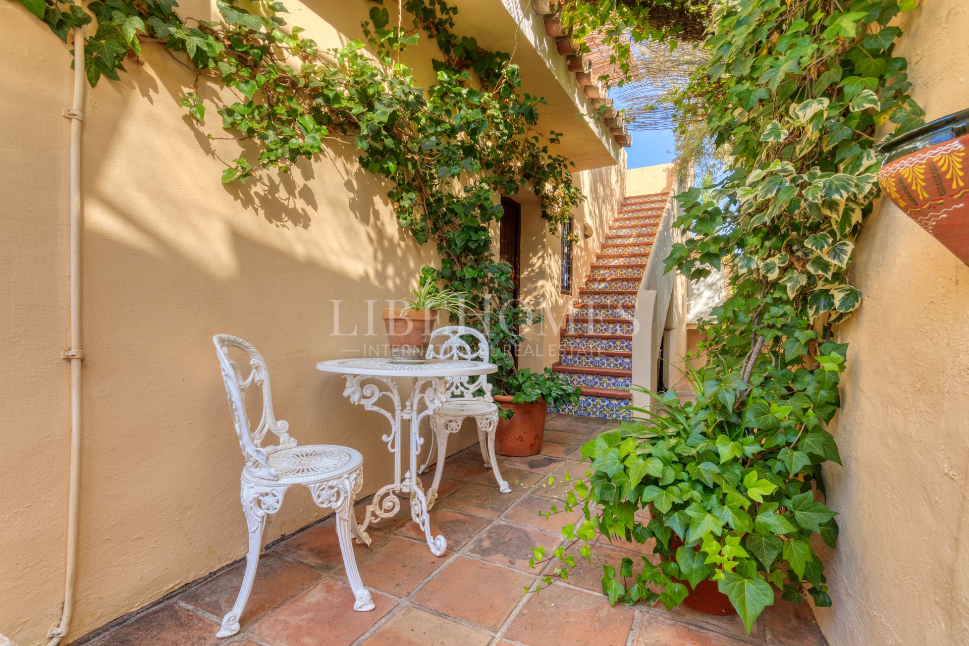 Finca for family use or perfect as a rural hotel in Frigiliana, Málaga