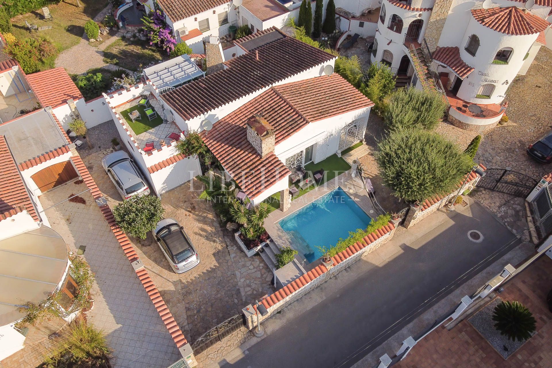 House with pool near the sea in Montgri, Empuriabrava, Costa Brava