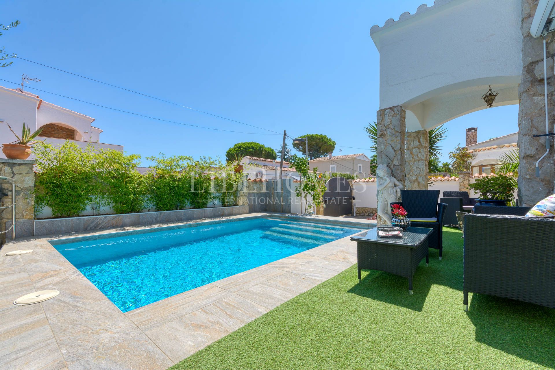 House with pool near the sea in Montgri, Empuriabrava, Costa Brava