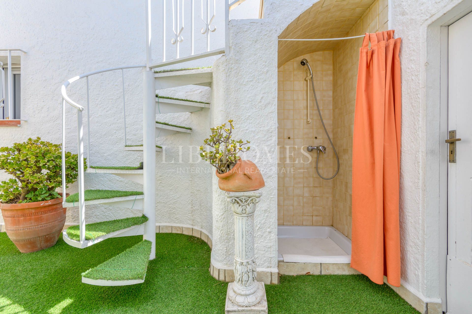 House with pool near the sea in Montgri, Empuriabrava, Costa Brava