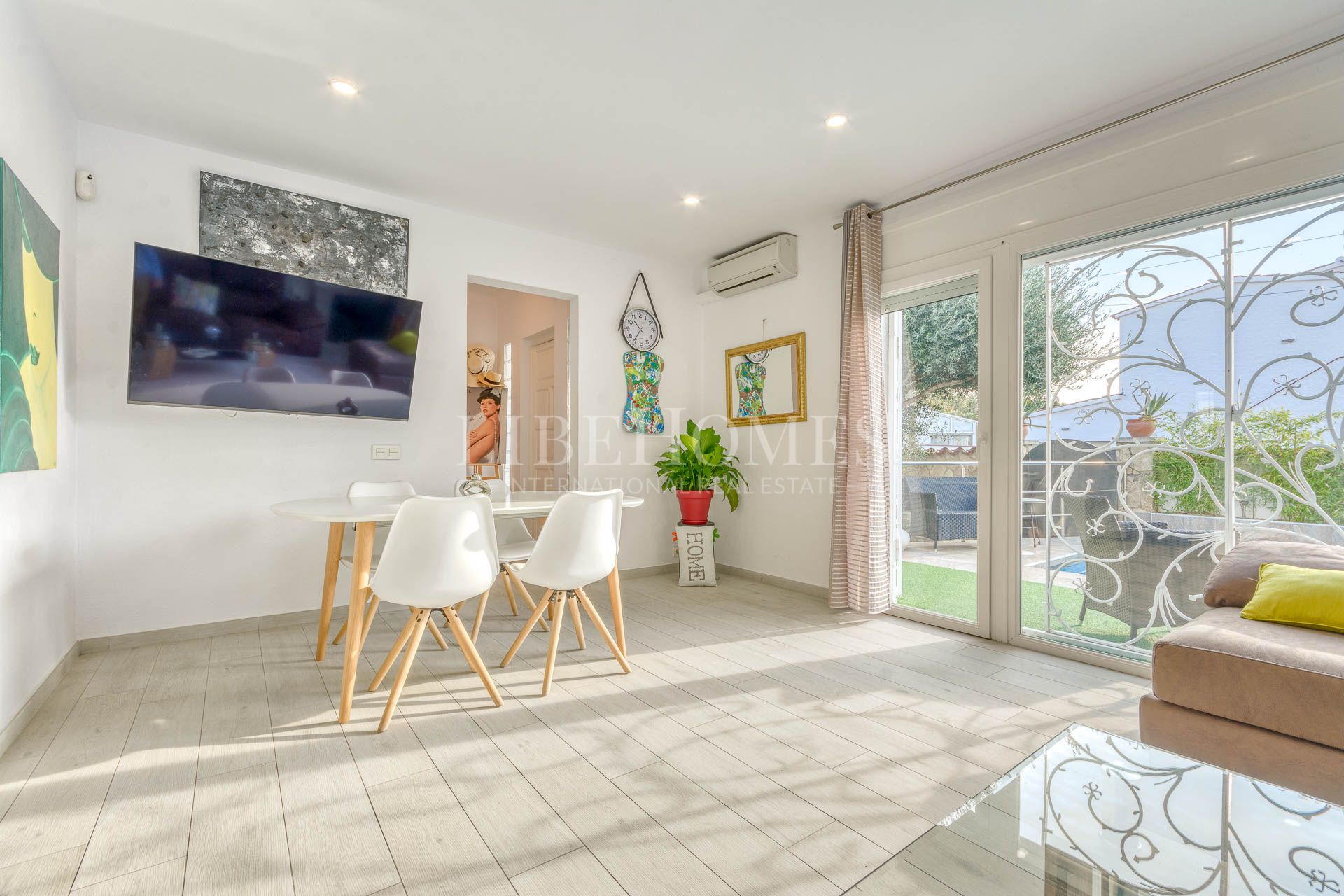 House with pool near the sea in Montgri, Empuriabrava, Costa Brava