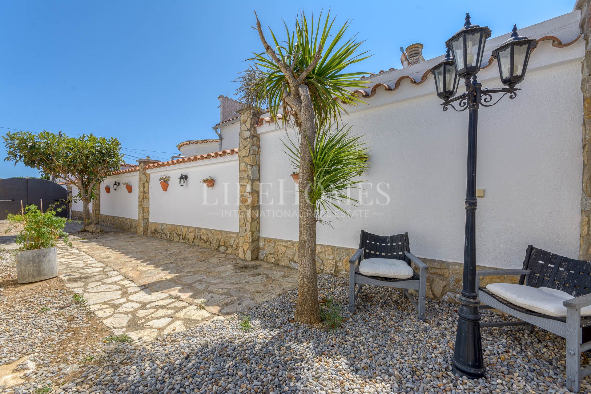 House with pool near the sea in Montgri, Empuriabrava, Costa Brava