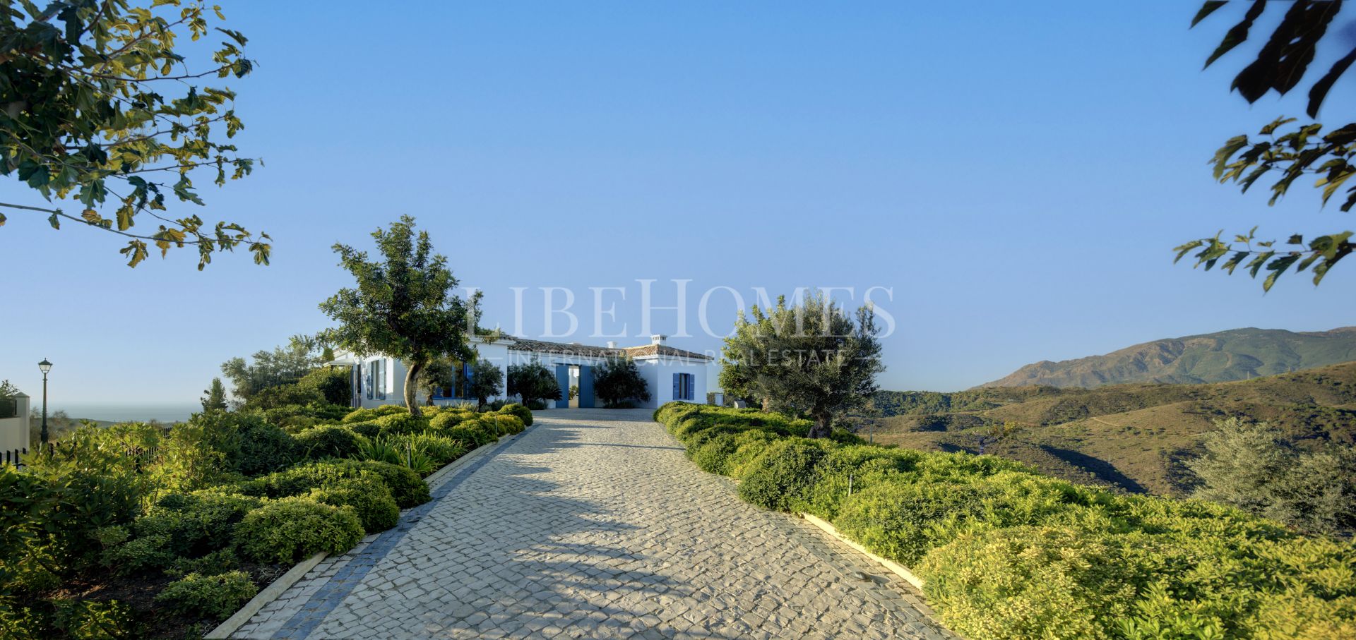 Вилла с видом на море и горы в Monte Mayor, Benahavis