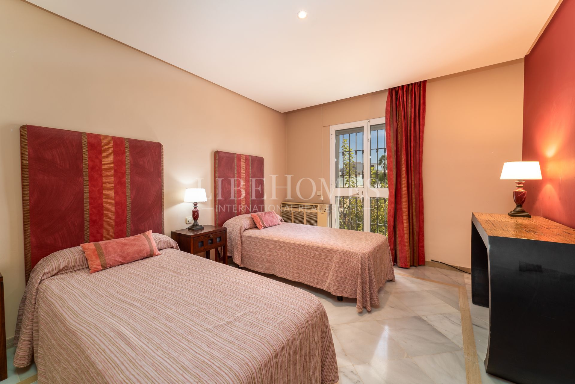 Villa familiale de style traditionnel à Paraíso Alto, Benahavis