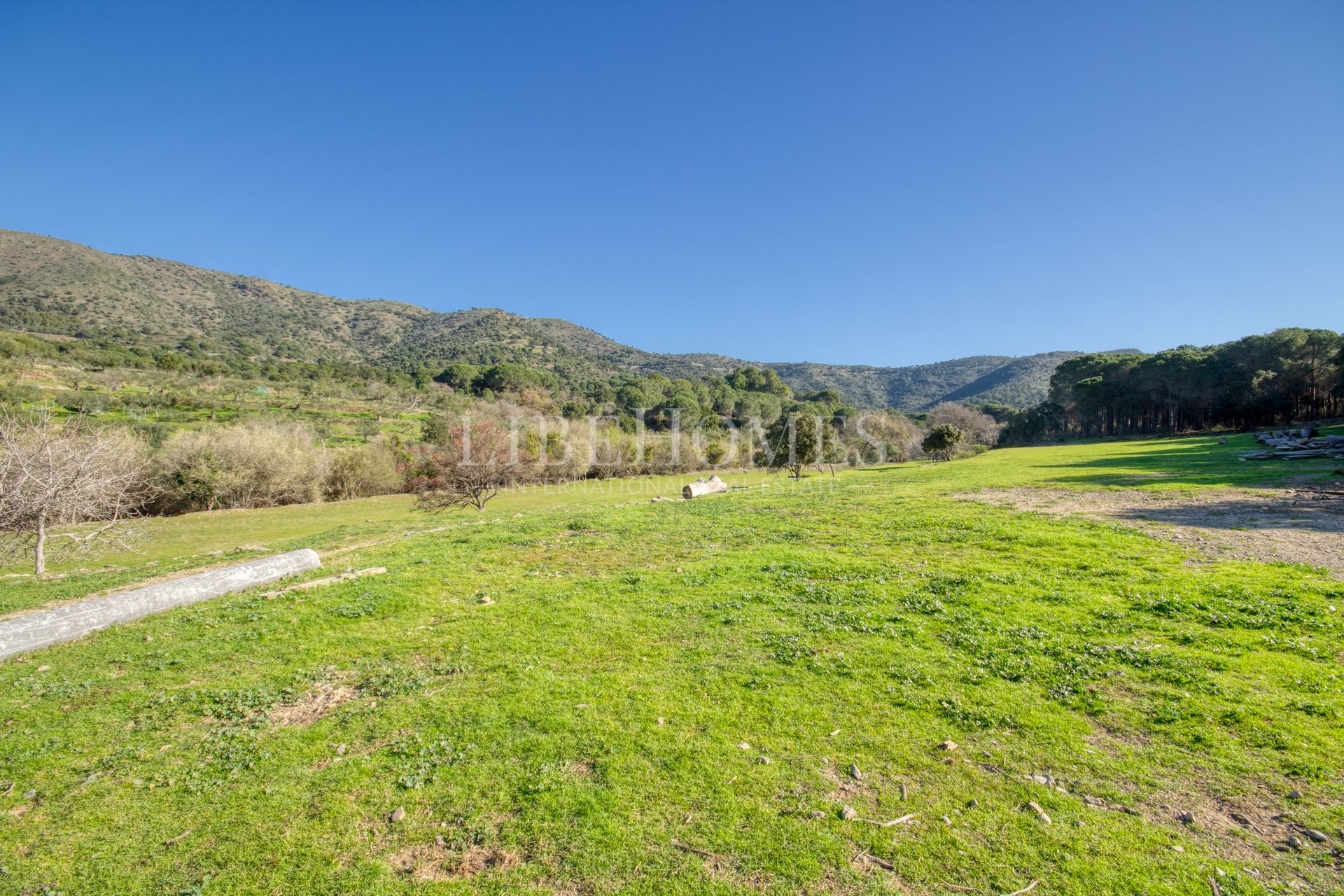 Maison de campagne de 40 hectares à la baie de Roses (Costa Brava)