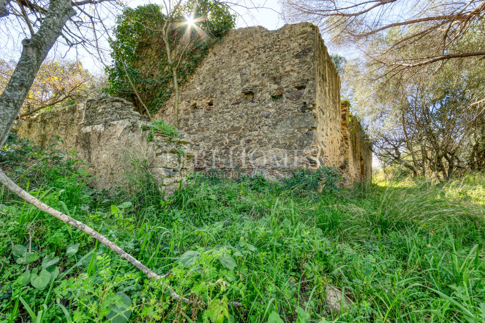 Maison de campagne de 40 hectares à la baie de Roses (Costa Brava)