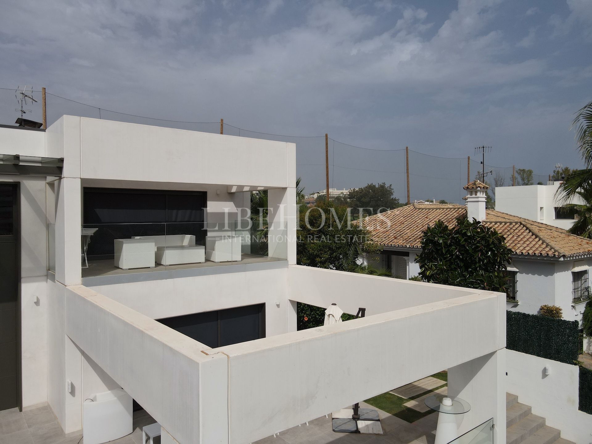 Newly built, frontline golf villa in Guadalmina Alta, Marbella