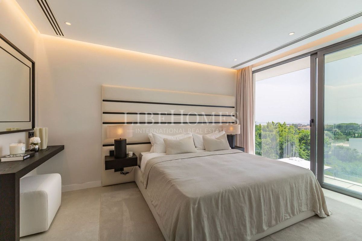 Newly built luxury villa, stunning sea views, Paraiso Alto, Benahavis