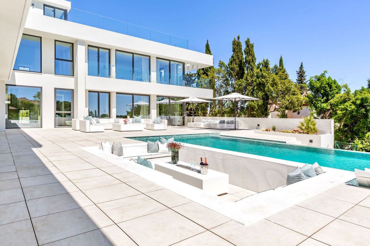 Newly built luxury villa, stunning sea views, Paraiso Alto, Benahavis