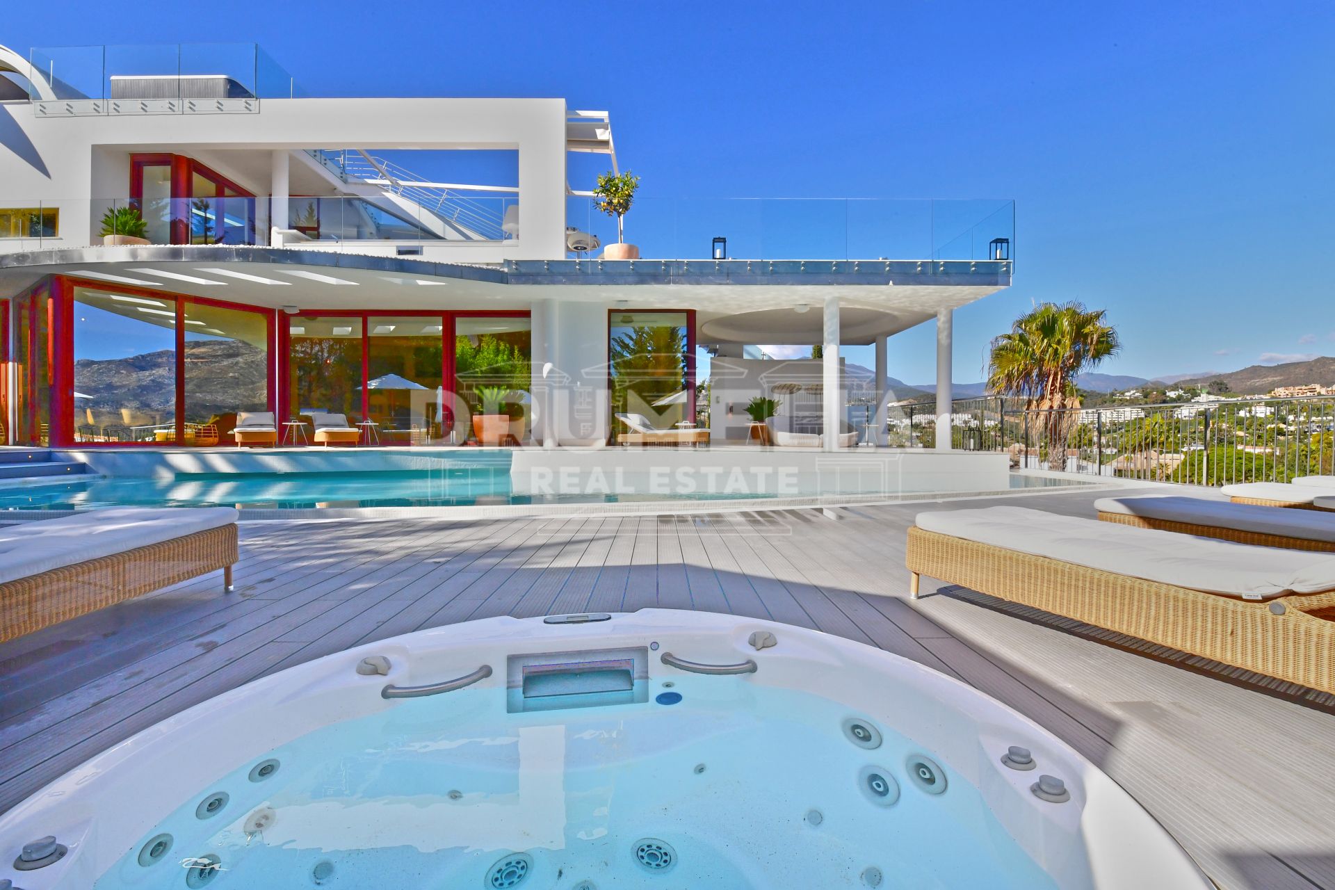 Nueva Andalucia, Exceptional Modern Villa, Nueva Andalucía, Marbella. For sale/rent