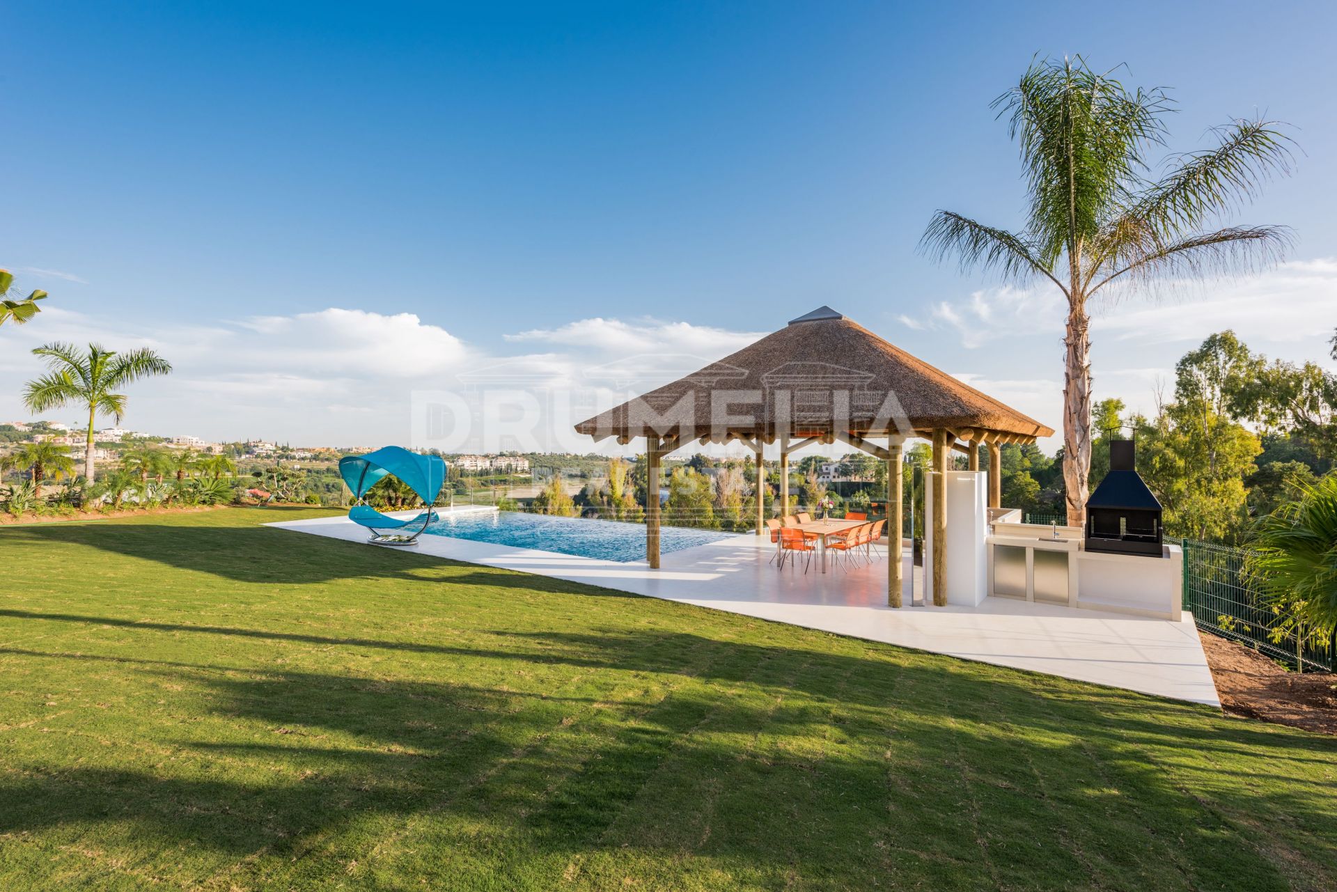 Villa in Los Flamingos Golf, Benahavis