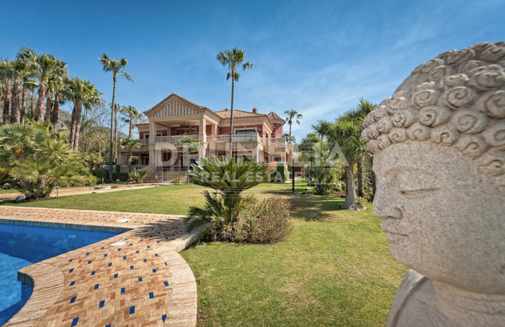 Marbella Golden Mile, Majestic Villa in Sierra Blanca