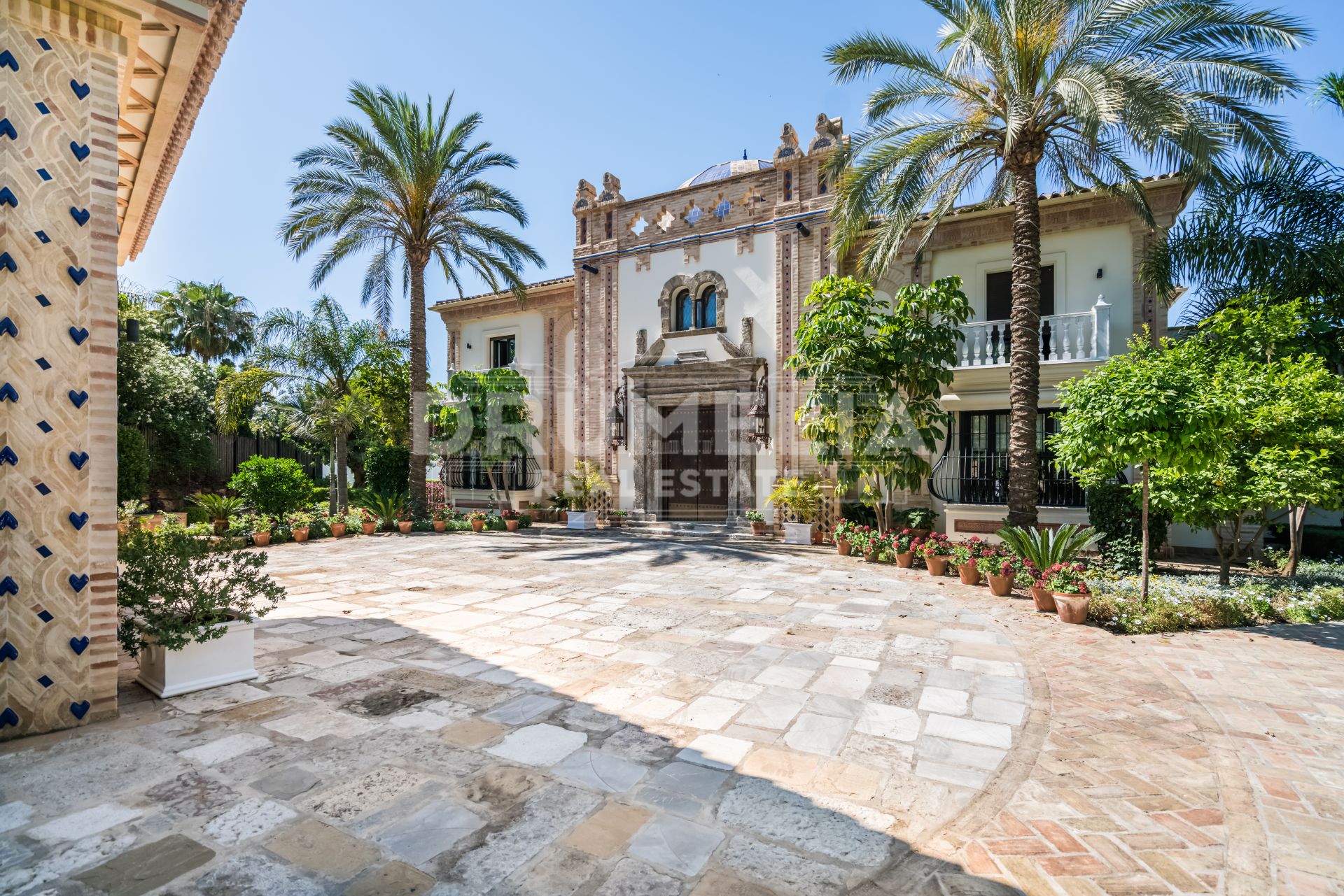 Super Stunning Palatial Villa in Quinta de Sierra Blanca, Marbella