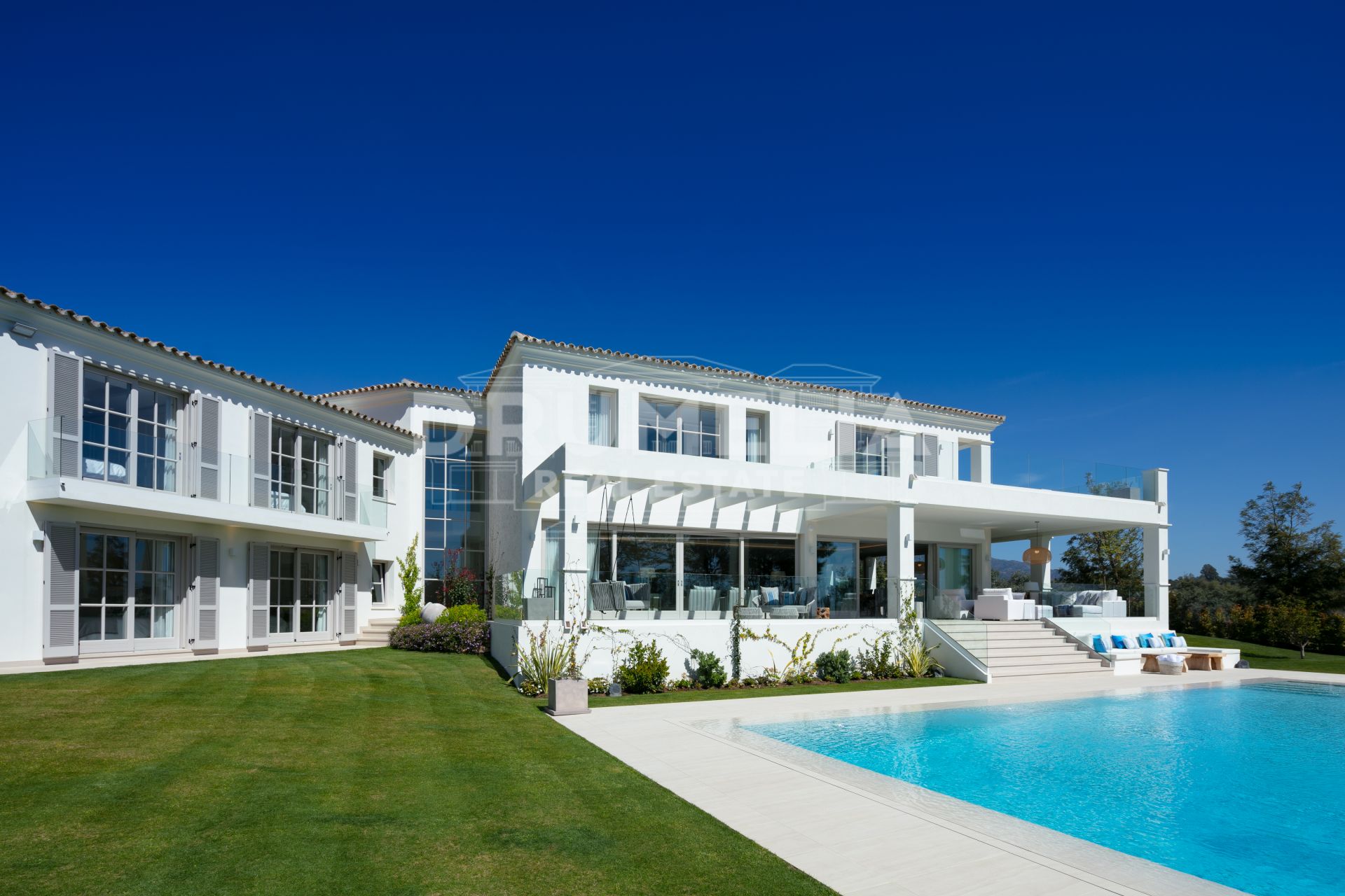 Nueva Andalucia, Impressive Frontline Golf Modern Luxury Villa, Nueva Andalucía, Marbella
