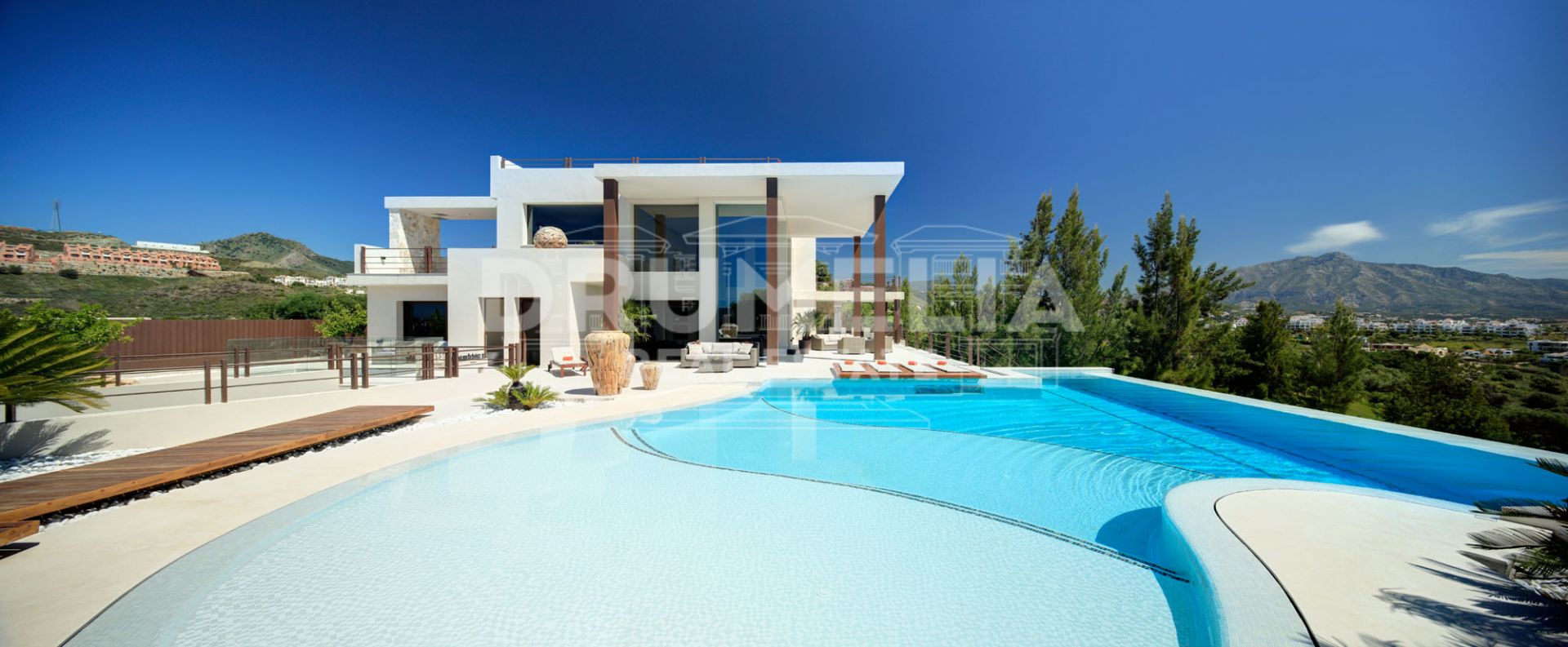 Benahavis, Exceptional Frontline Golf Modern Luxury Villa with Stunning Panoramic Views, La Alqueria, Benahavis.