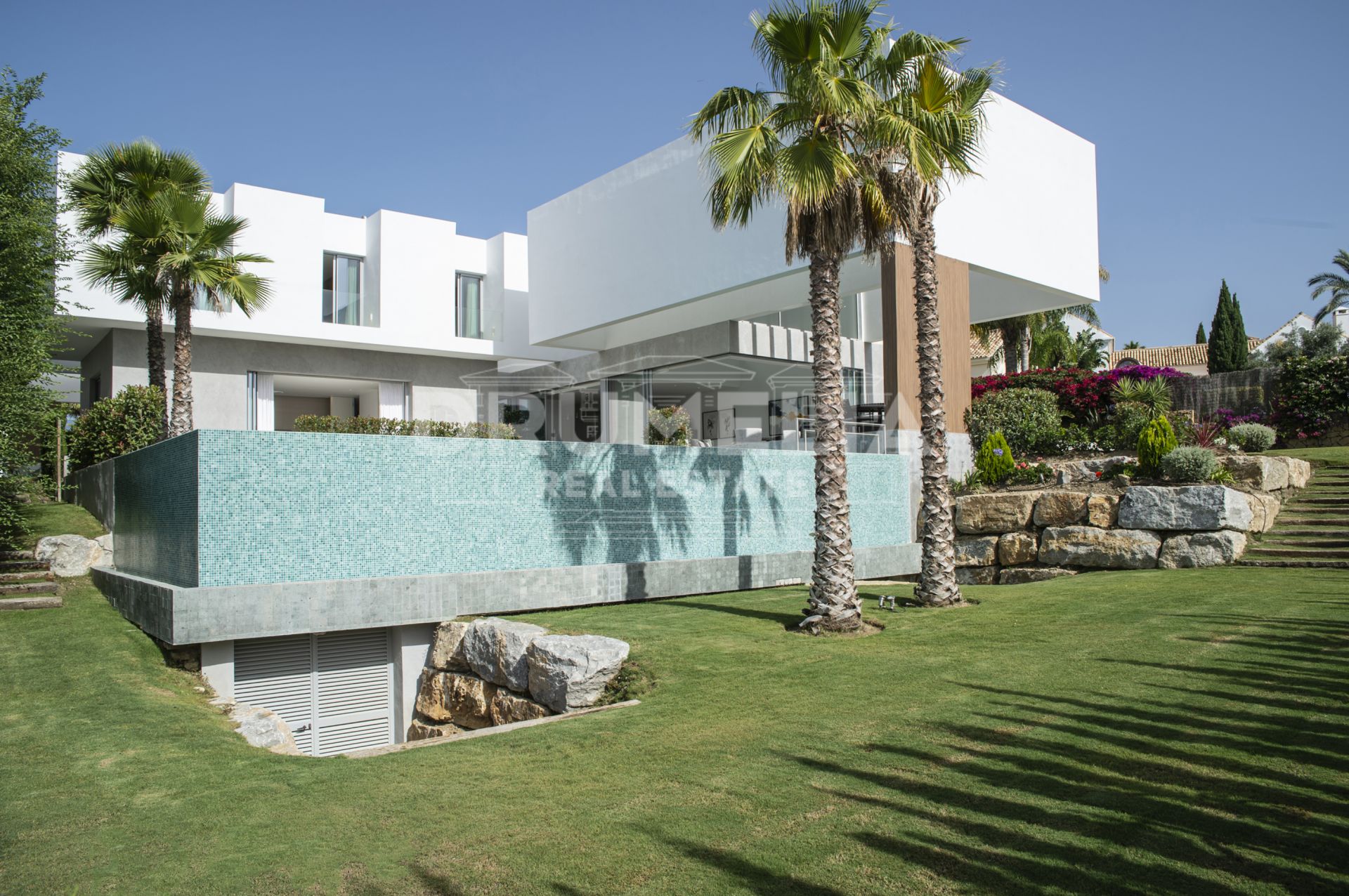 Villa in Los Flamingos, Benahavis
