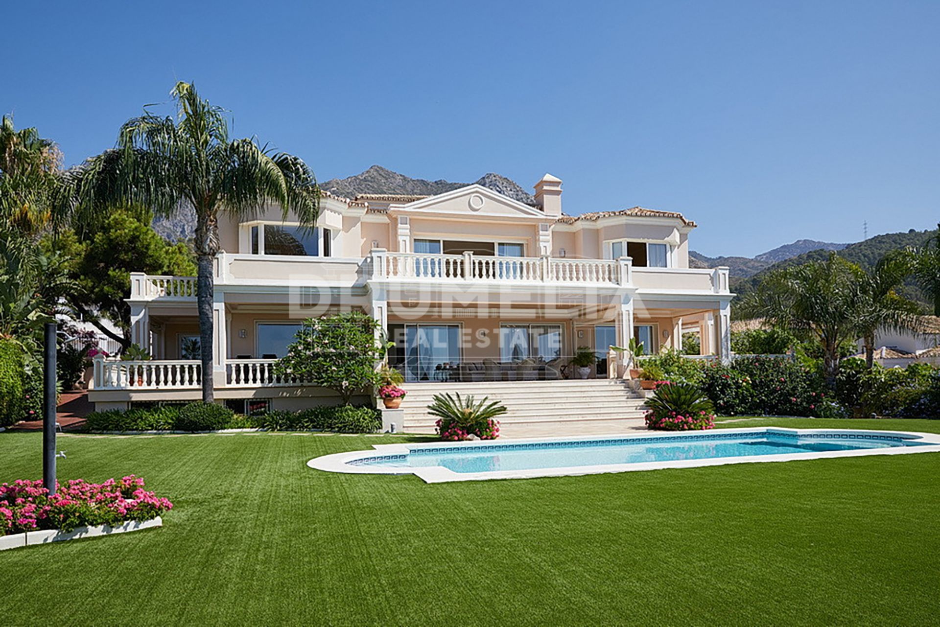 Marbella Golden Mile, Unique Classic Mediterranean Luxury Villa, Cascada de Camojan, Marbella Golden Mile