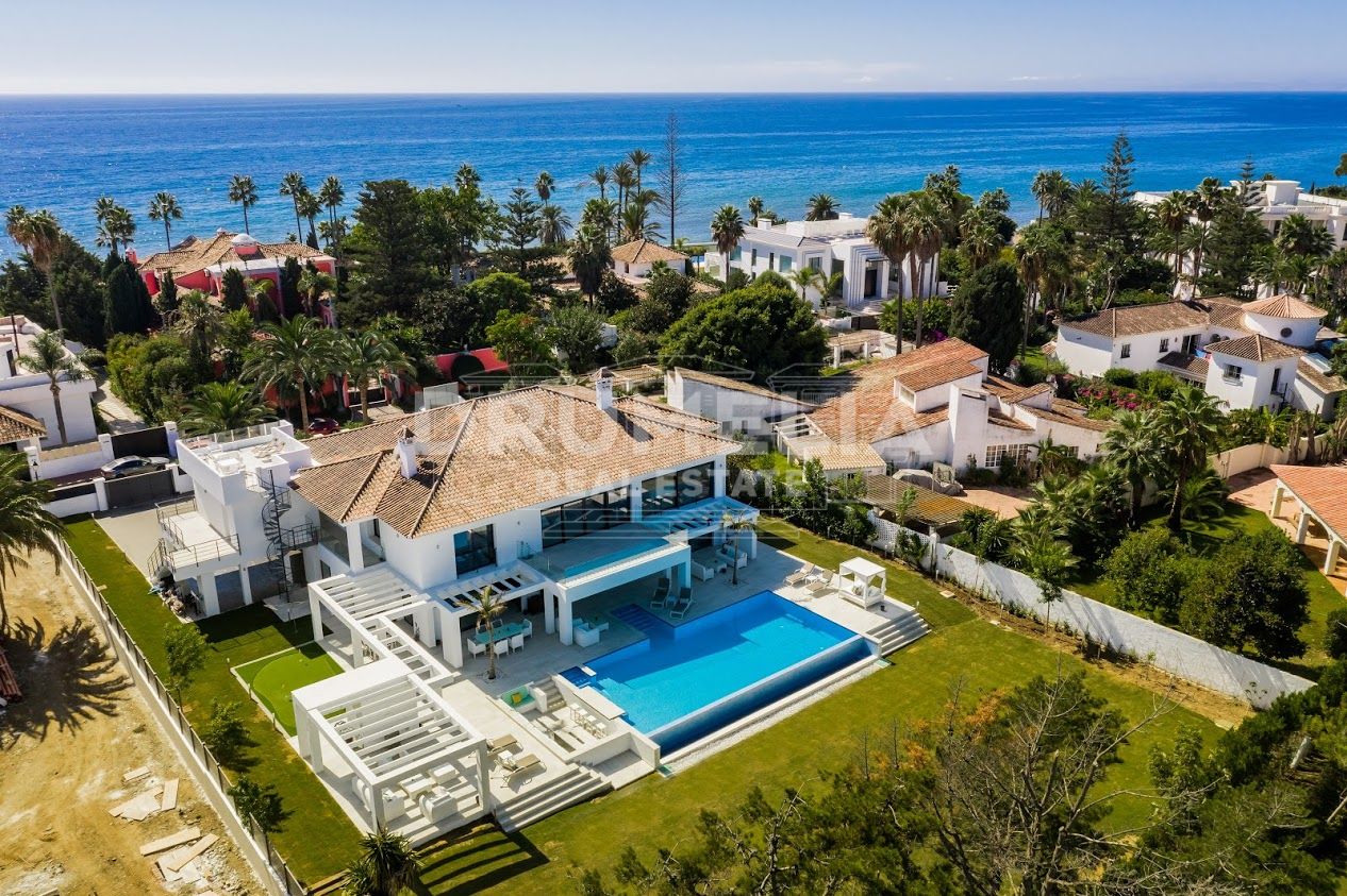 Villa in Casasola, Estepona