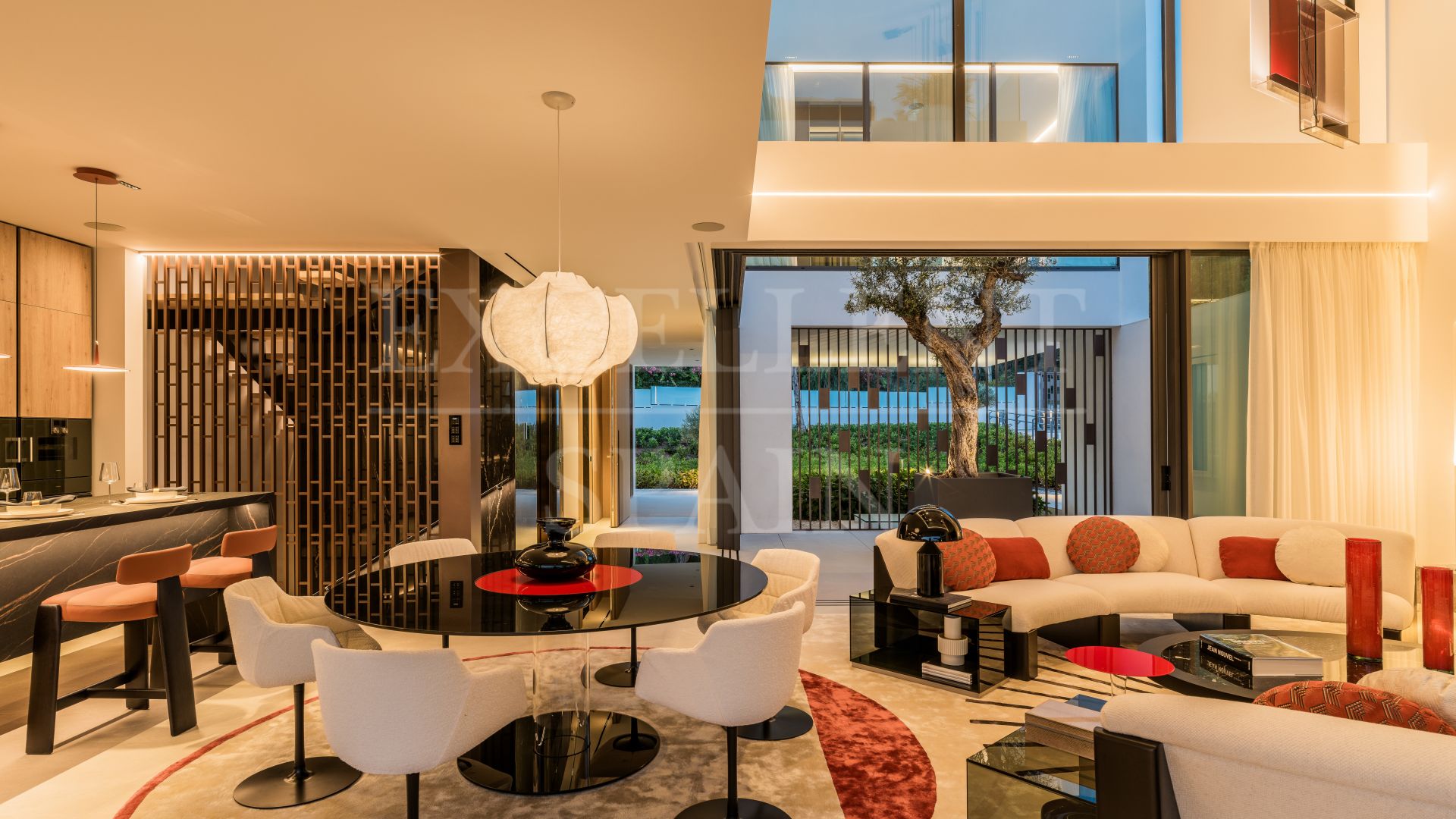 Semi Detached Villa in Vilas 12, Marbella Golden Mile