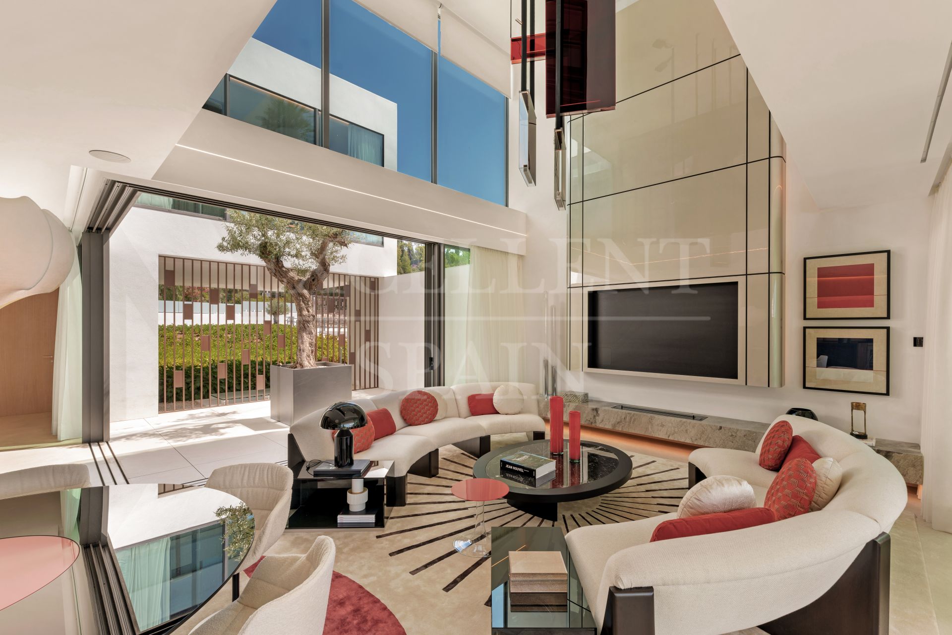 Semi Detached Villa in Vilas 12, Marbella Golden Mile