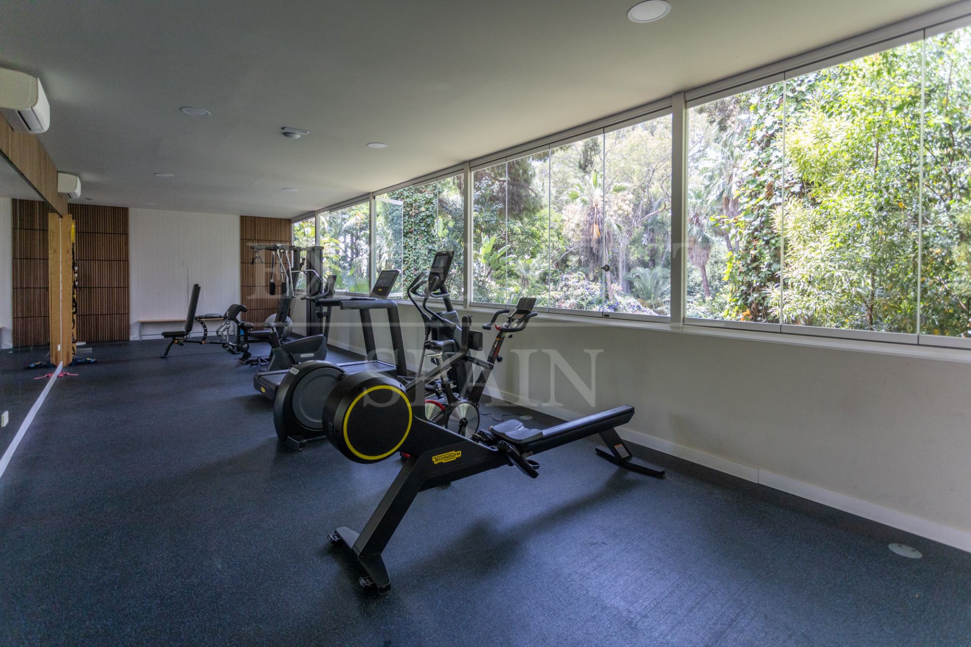 Apartment in Don Gonzalo, Marbella Centro