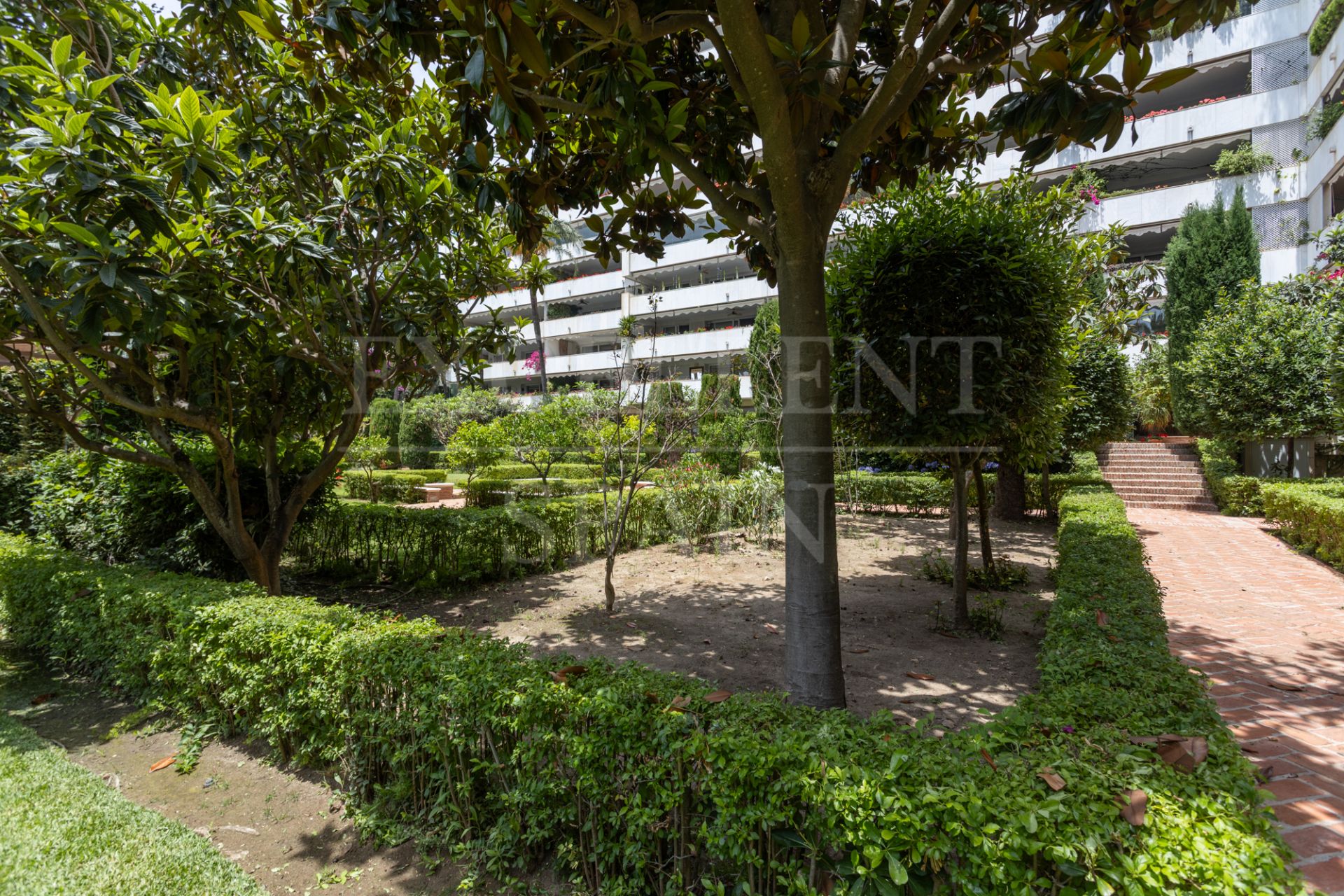 Apartment in Don Gonzalo, Marbella Centro