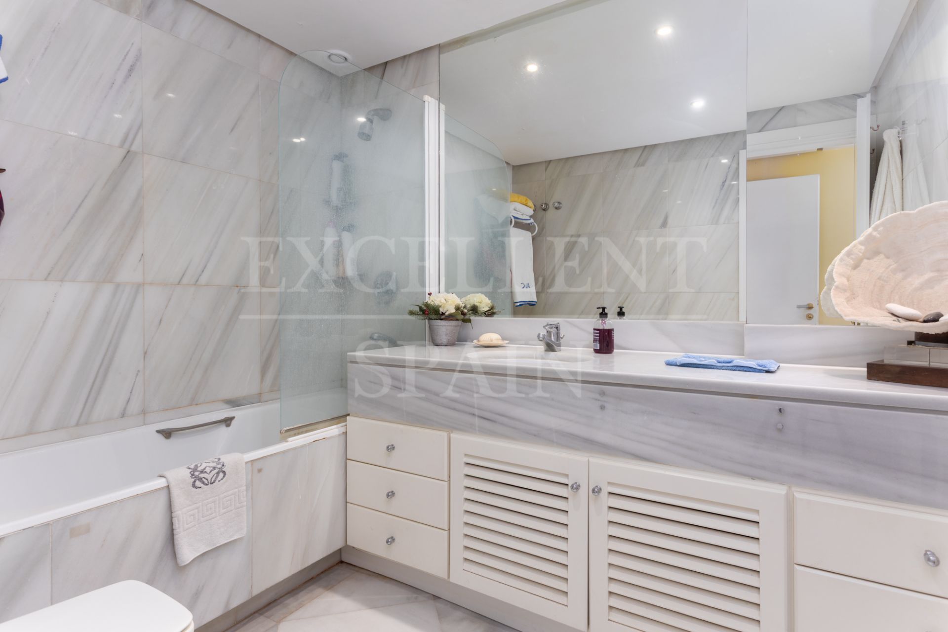 Apartment in Don Gonzalo, Marbella Centro