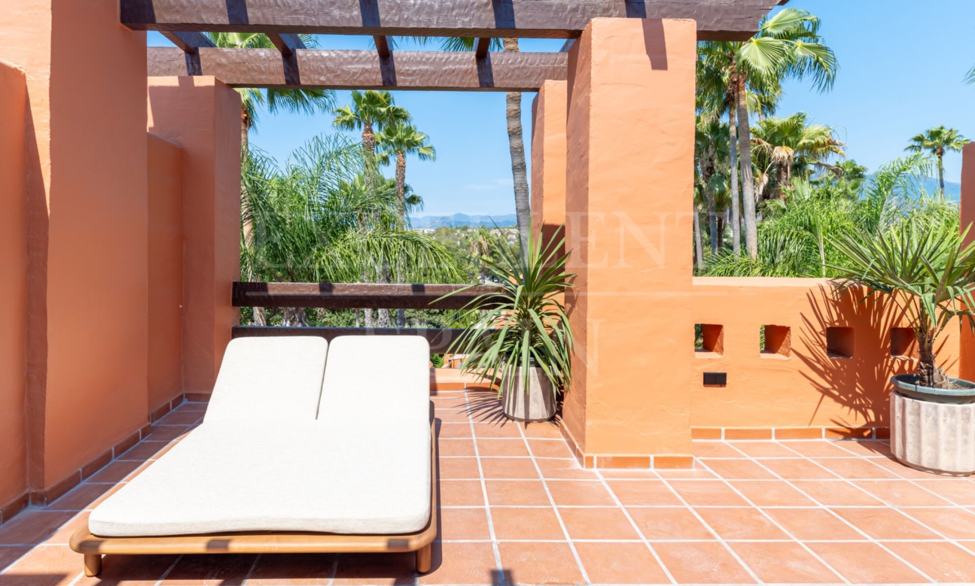 Geschakeld huis in Altos de Puente Romano, Marbella Golden Mile