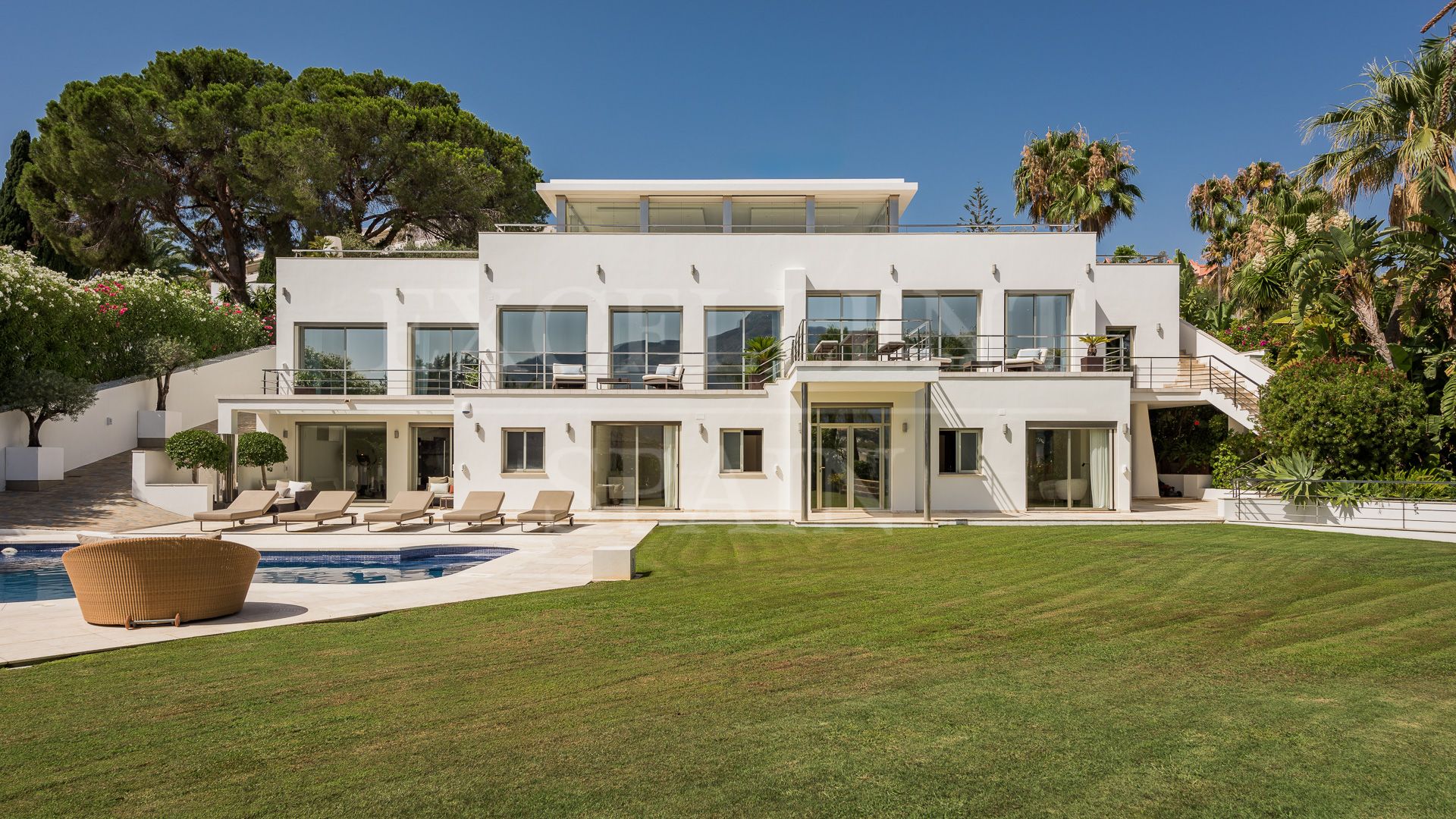 Вилла в Las Brisas, Новая Андалусия