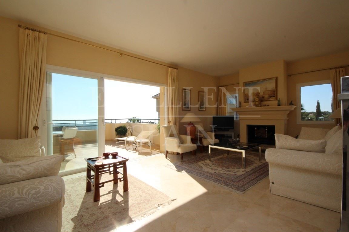 Penthouse in Elviria Hills, Marbella East