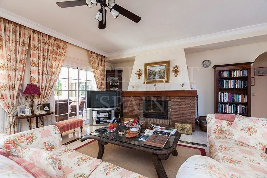 Villa in Elviria, Marbella East