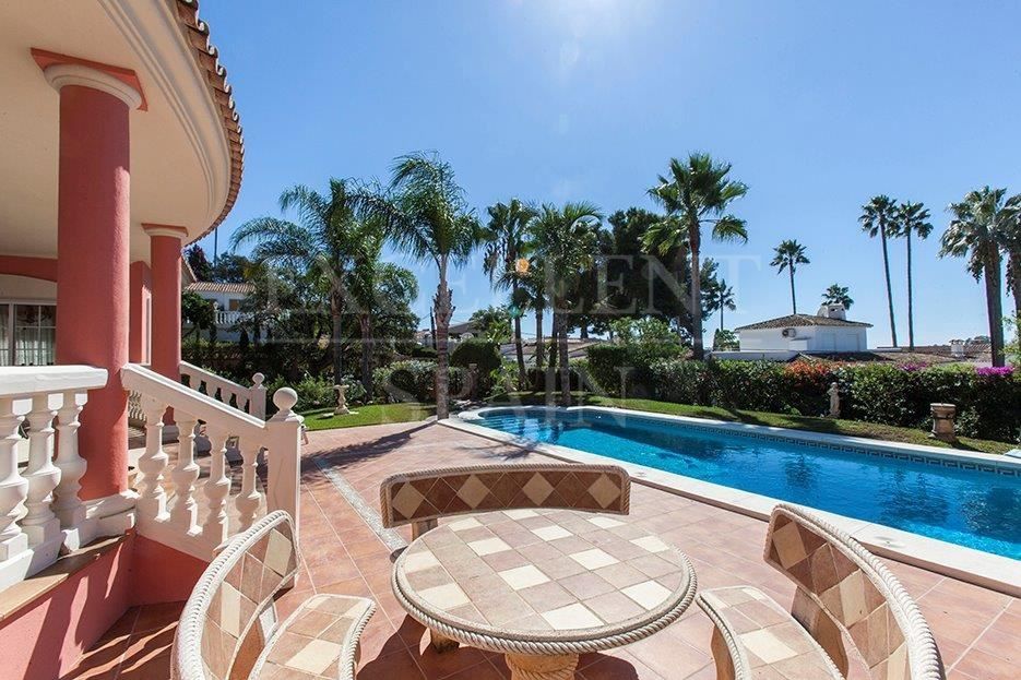 Villa in Elviria, Marbella East