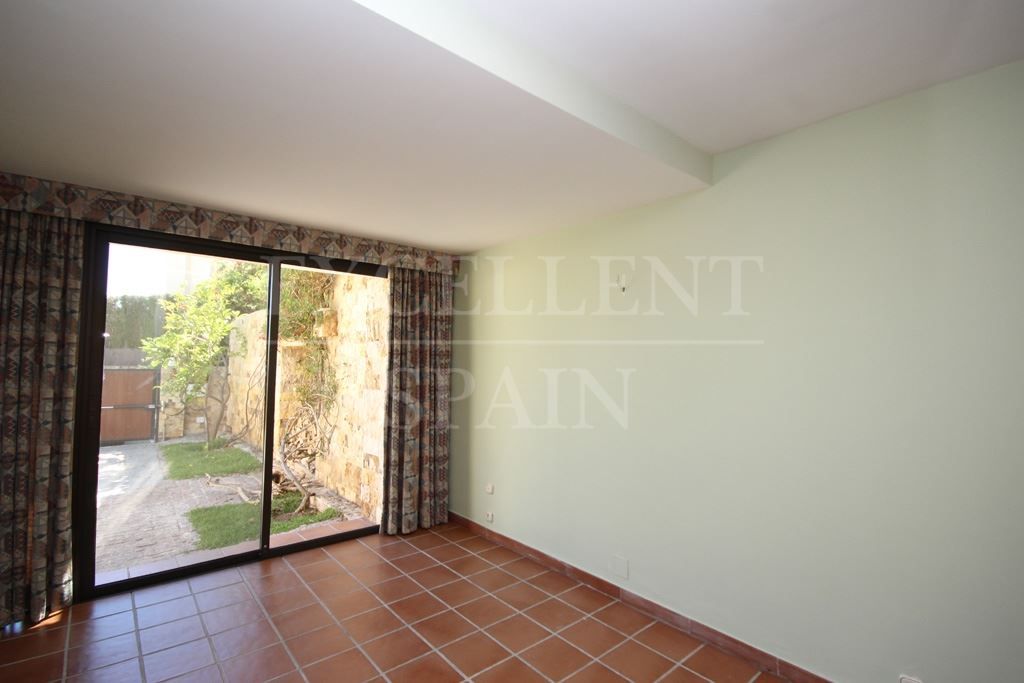Villa in Elviria, Marbella East