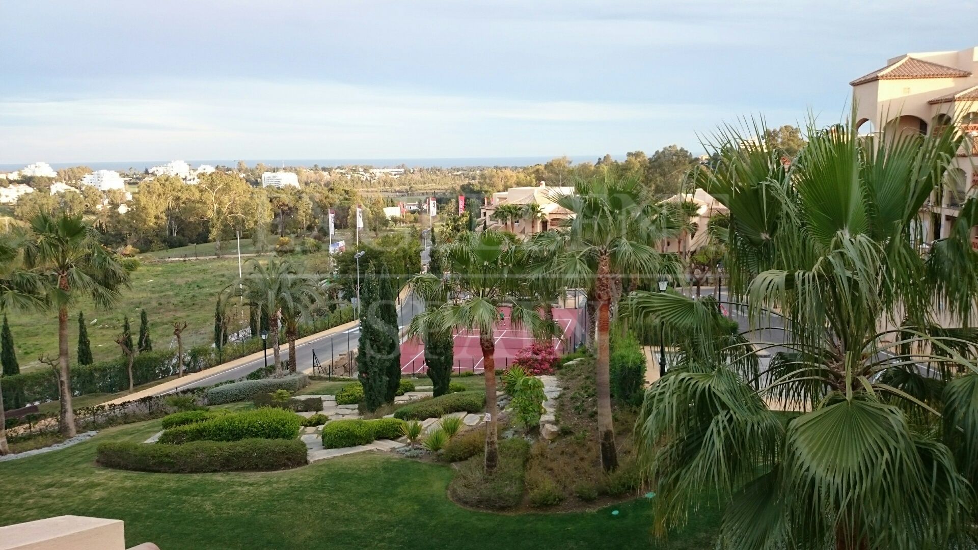 Duplex Penthouse in Marques de Atalaya, Benahavis