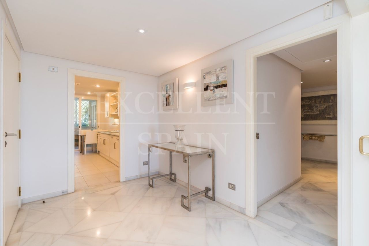 Appartement begane grond in Los Granados, Marbella - Puerto Banus