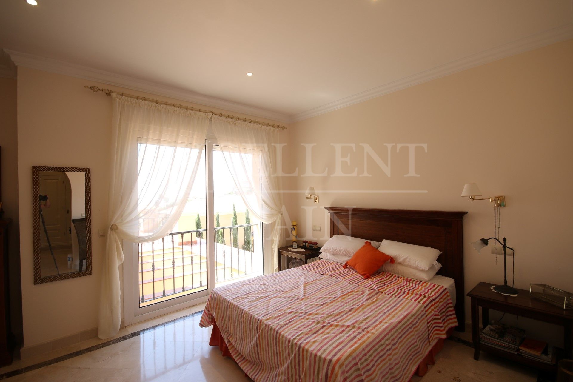Villa in Los Flamingos, Benahavis