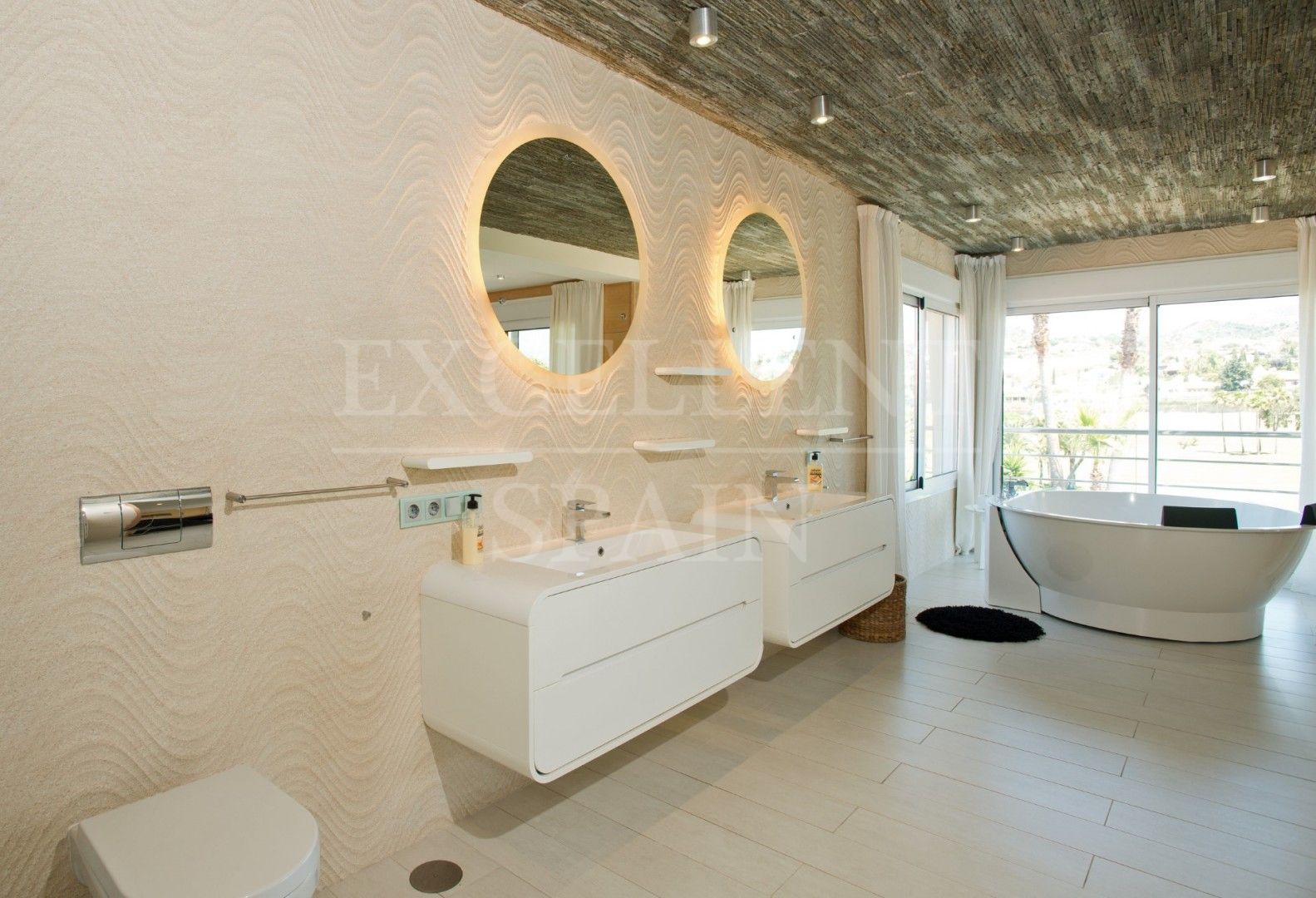 Villa in Los Naranjos Golf, Nueva Andalucia