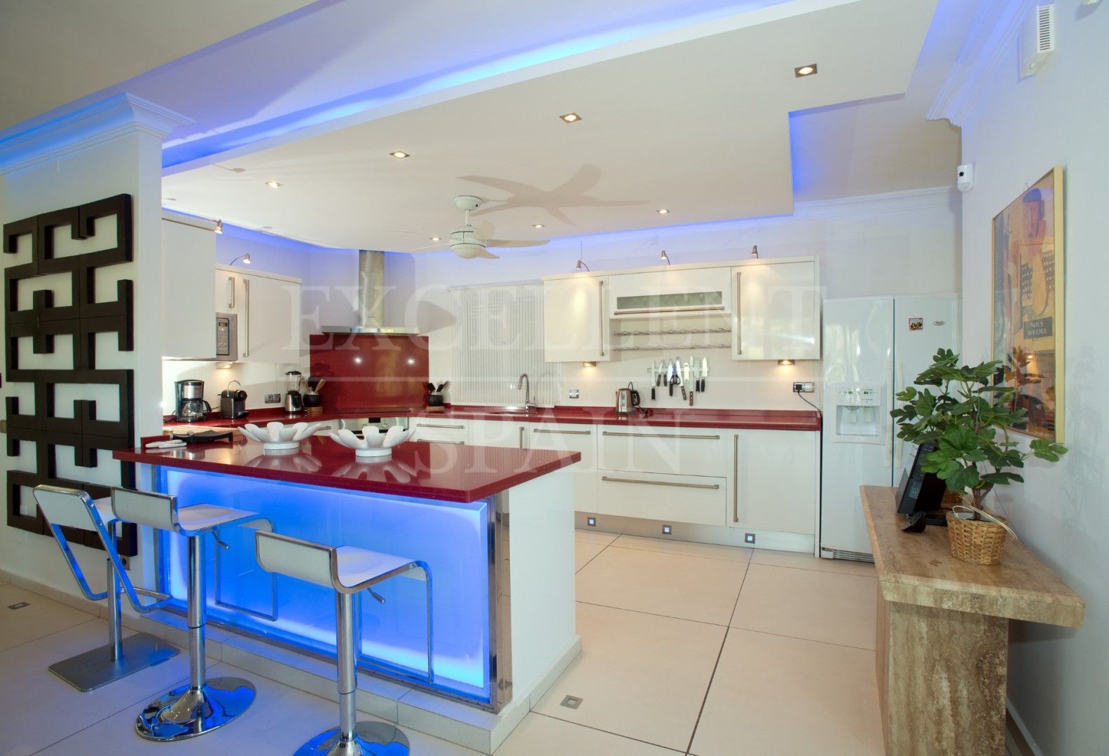 Villa in Los Naranjos Golf, Nueva Andalucia