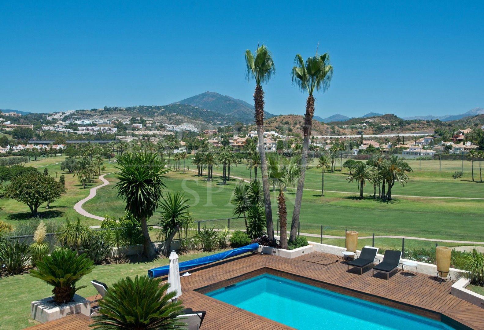 Villa in Los Naranjos Golf, Nueva Andalucia