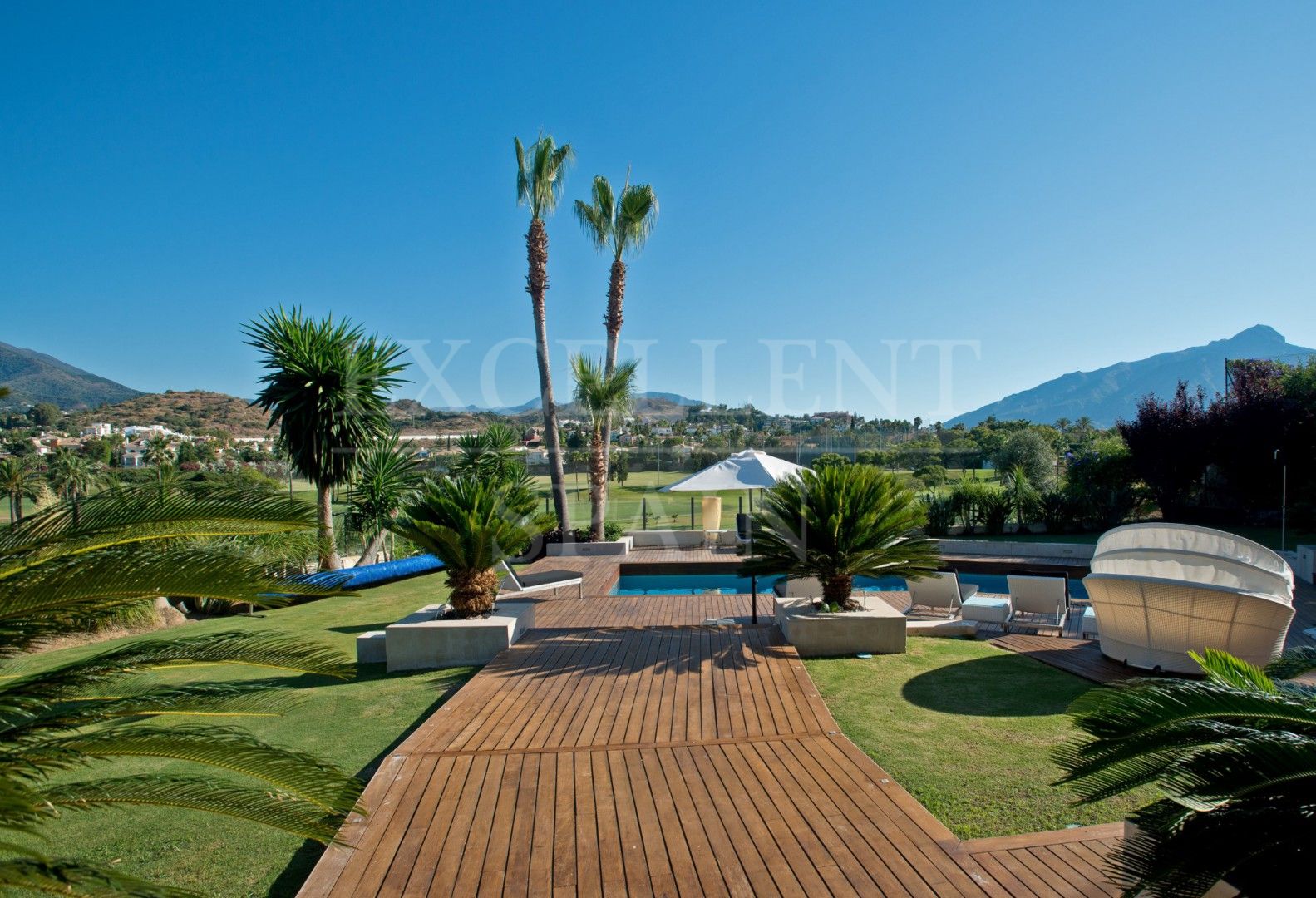 Villa in Los Naranjos Golf, Nueva Andalucia