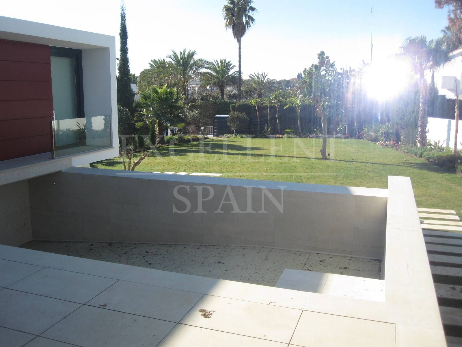 Villa in Parcelas del Golf, Nueva Andalucia
