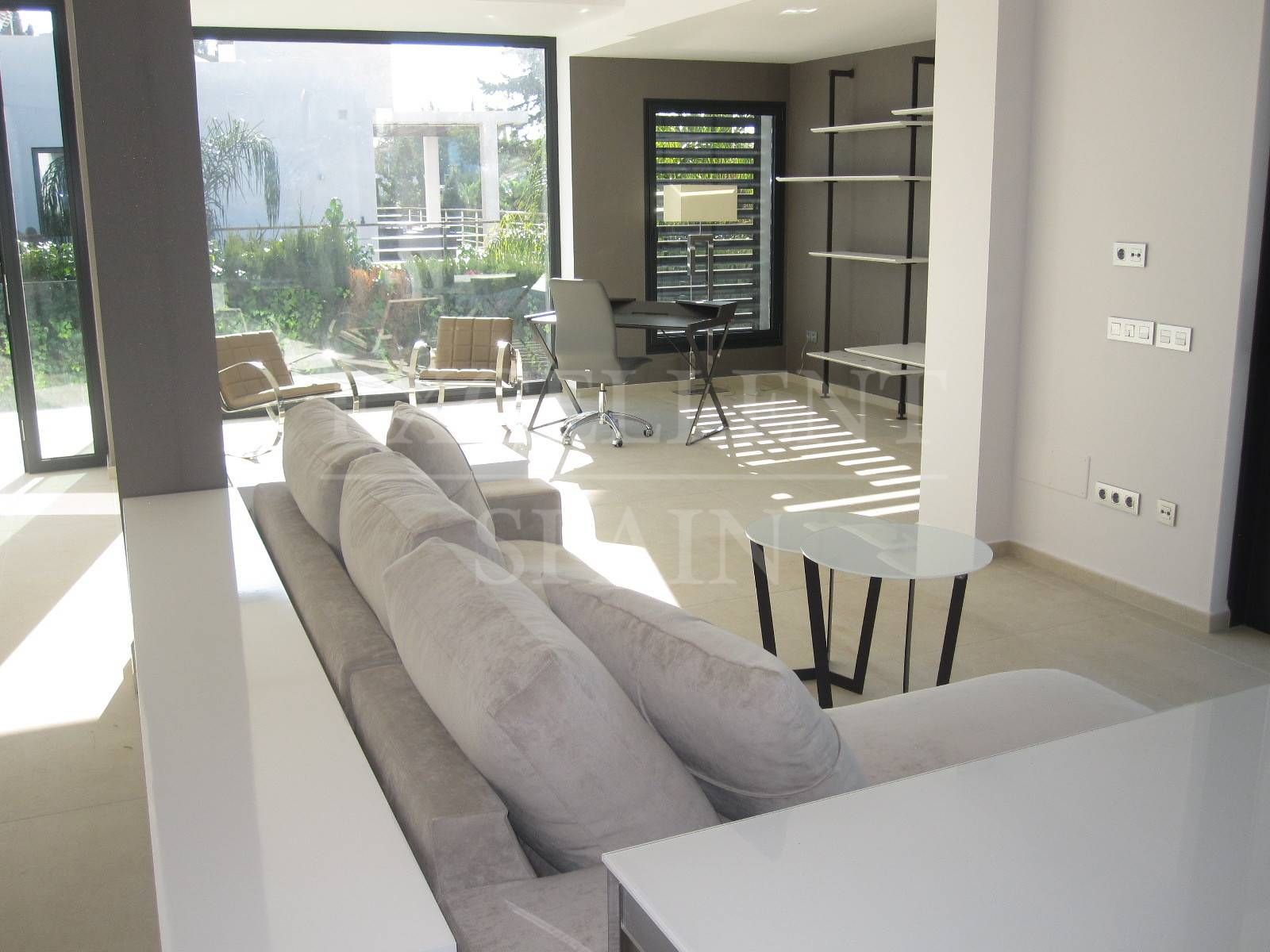 Villa in Parcelas del Golf, Nueva Andalucia