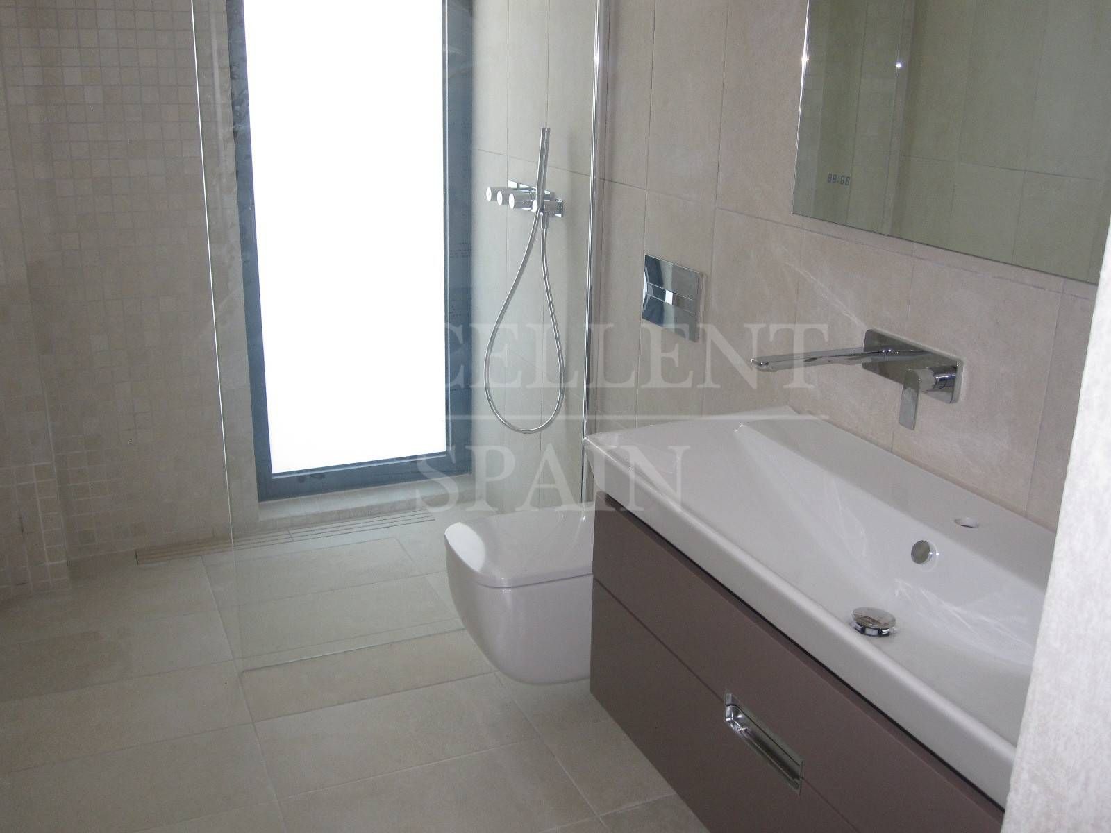 Villa in Parcelas del Golf, Nueva Andalucia