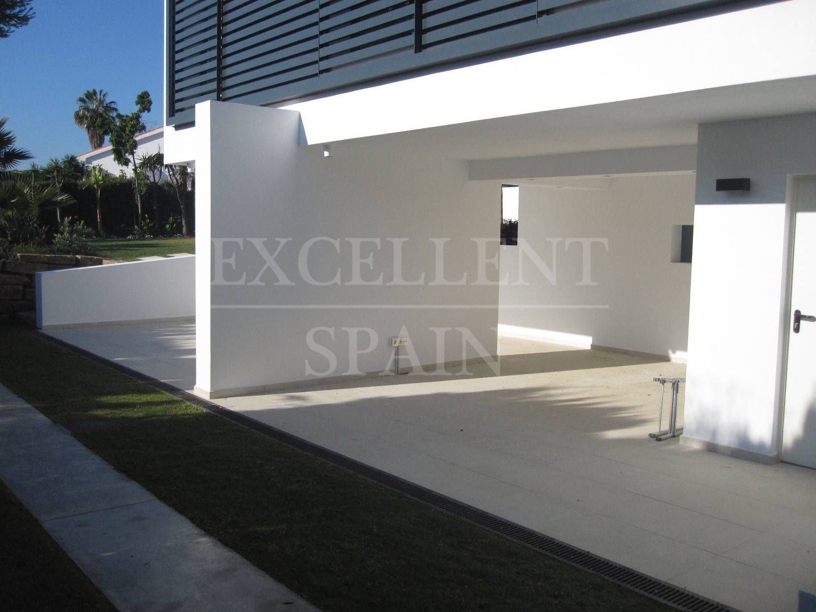 Villa in Parcelas del Golf, Nueva Andalucia