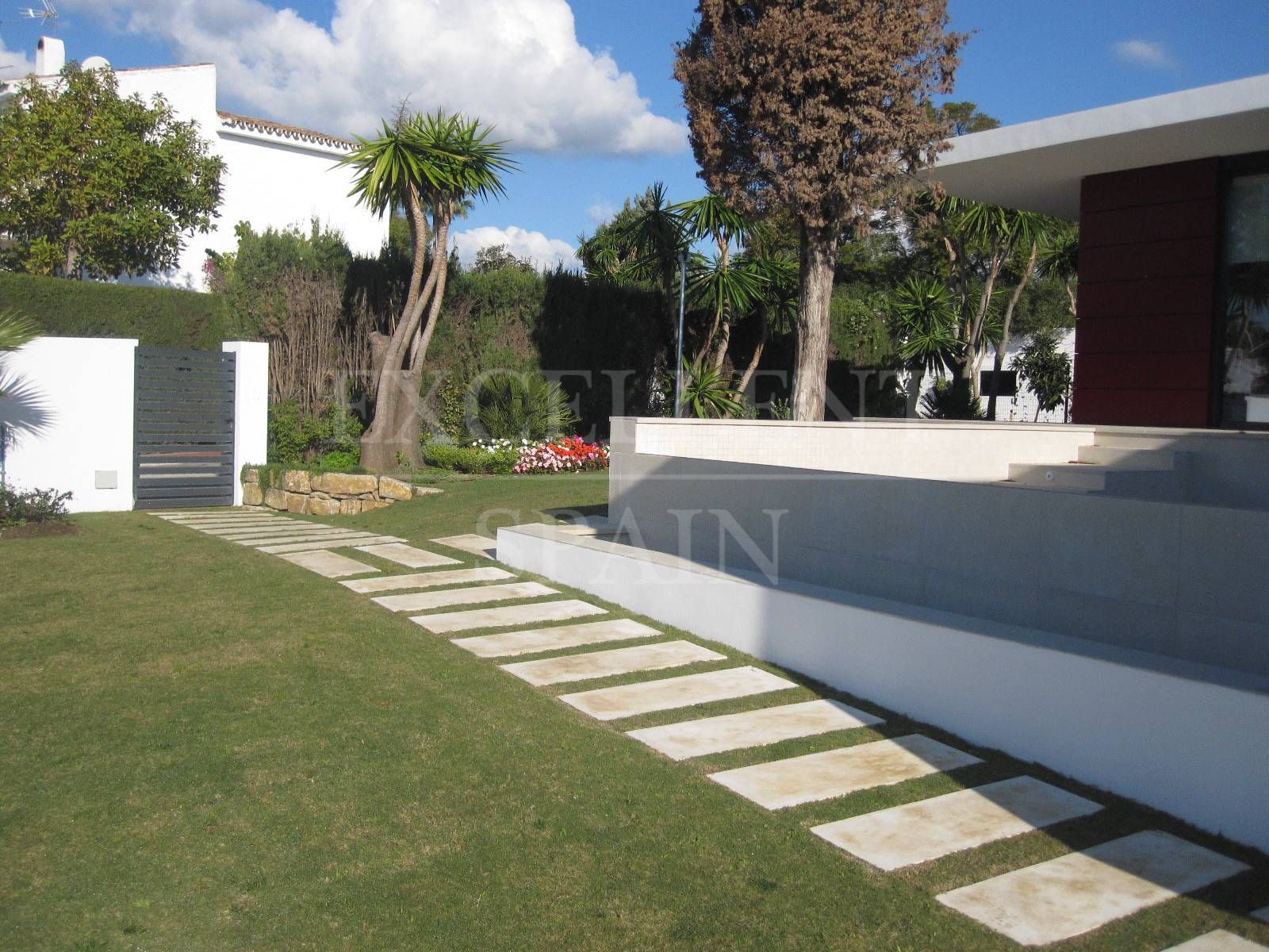 Villa in Parcelas del Golf, Nueva Andalucia