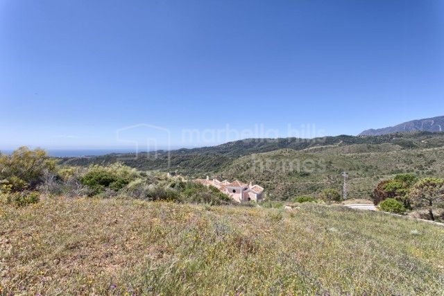 Plot for sale in Benahavis - Benahavis Plot