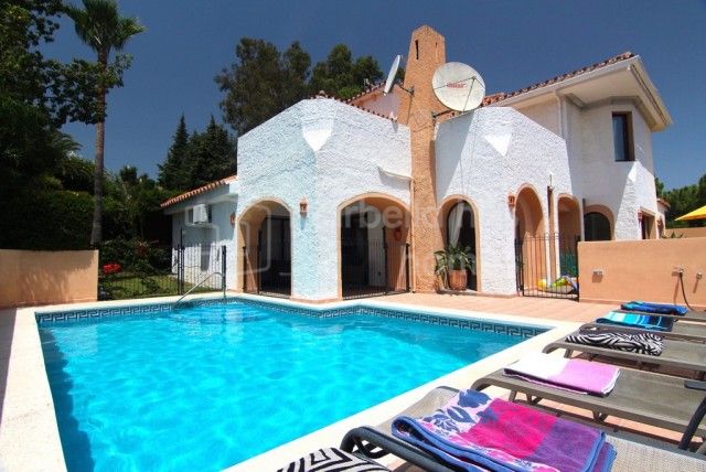Villa for sale in Nueva Andalucia - Nueva Andalucia Villa
