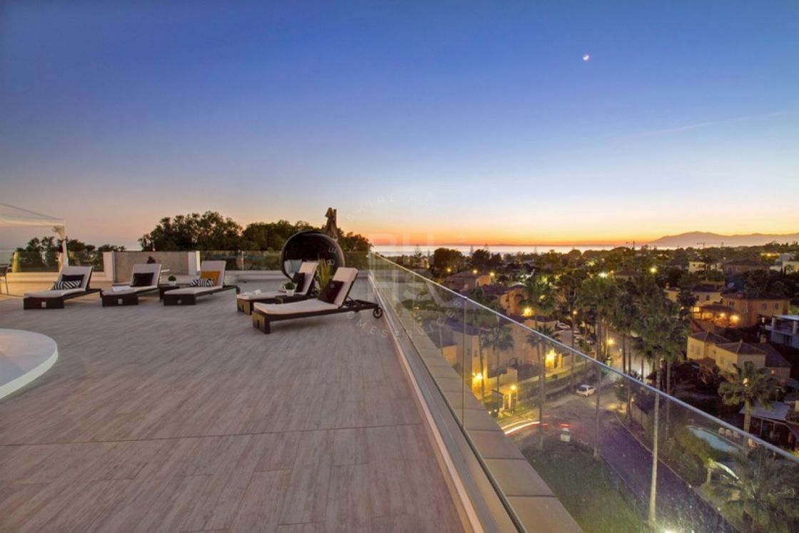 Apartments for sale in Marbella East