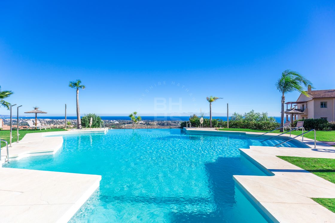 Penthouses for sale in Benahavis