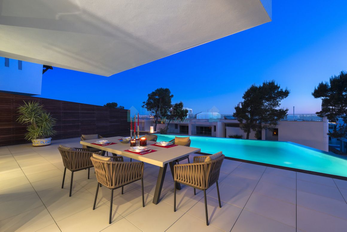 Semi Detached Villa for rent in Marbella